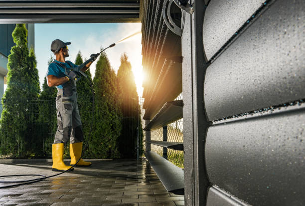 Best Pool Deck Cleaning  in Grosse Pointe Farms, MI